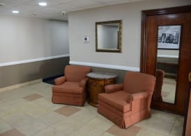 Super 8 by Wyndham Louisville/Expo Center 4