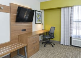 Holiday Inn Express SOUTHINGTON by IHG 4