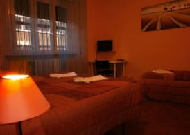 Airport Pisa Rooms 2