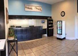 Super 8 by Wyndham Gulfport Airport NW/Near Biloxi 2