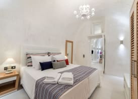 Daydream Luxury Suites 5