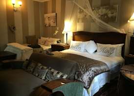 Waterhouse Guest Lodge in Waterkloof 5