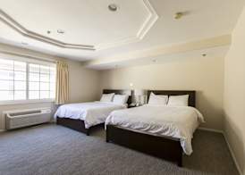 Wilshire Crest Hotel 3