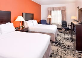 Holiday Inn Express & Suites GREENFIELD by IHG 4