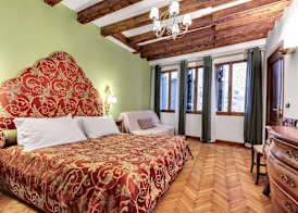 San Marco Superior Apartments by Wonderful Italy 3
