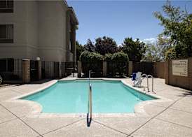 Hampton Inn & Suites Palmdale 4