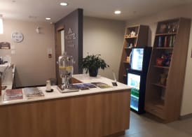 Microtel Casselman 5