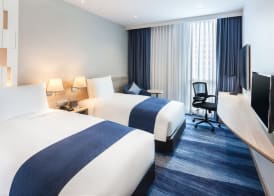 Holiday Inn Express BANGKOK SOI SOONVIJAI by IHG 3