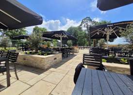 The Oakwood Hotel 4