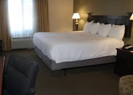 Wingate by Wyndham Peoria - Complimentary Area Shuttle 5