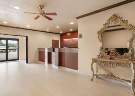Baymont by Wyndham Clute Lake Jackson 2