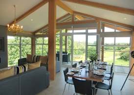 Apple Tree Lodges 5
