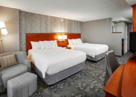 Courtyard by Marriott Toronto Brampton 4