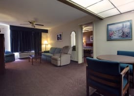 Americas Best Value Inn Marshall 2