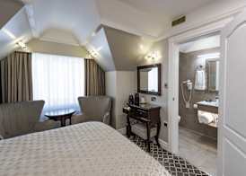 Riverside Inn 3