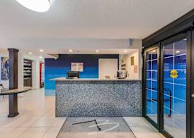 The Blu Hotel Blue Ash Cincinnati, an Ascend Collection Hotel 2
