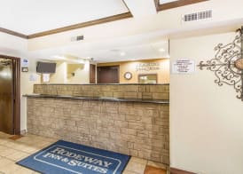 Rodeway Inn & Suites Madison East 2