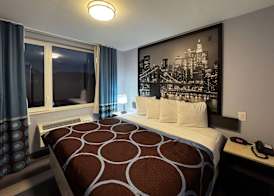 Super 8 by Wyndham Brooklyn Fulton Street Broadway Junction 4