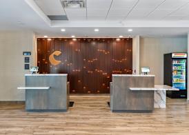 Comfort Inn & Suites 4