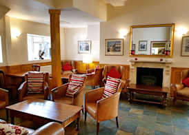Crown House Hotel 5