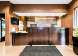 Wingate by Wyndham Gurnee 2