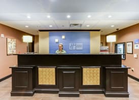 Holiday Inn Express & Suites HUNTSVILLE by IHG 3