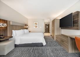 Holiday Inn Express & Suites Nashville West End - Univ Area by IHG 4