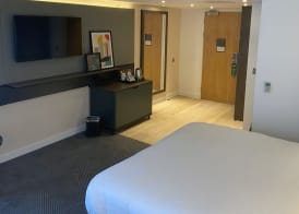 Holiday Inn LINCOLN by IHG 4