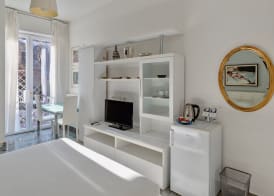 Aiello Suites Executive 5