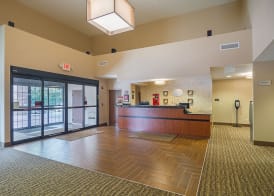 Comfort Suites Grayslake near Libertyville North 5