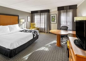 La Quinta by Wyndham Macon 5