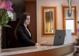 EGO' Residence Ferrara & City Center Apartment 5