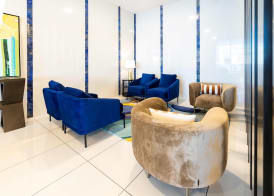 S Plaza Suites Hotel 5