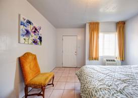 Pavilions Motel 5