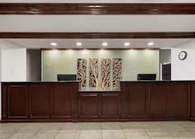 La Quinta Inn & Suites by Wyndham Savannah Airport - Pooler 2