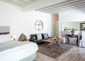 Greco Philia Hotel Boutique by Mr and Mrs White 4