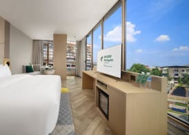 Holiday Inn Dujiangyan Ancient Town by IHG 5