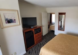 Redondo Inn and Suites 5