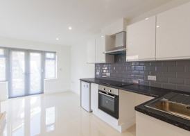 Radstock Road - Room 1 5