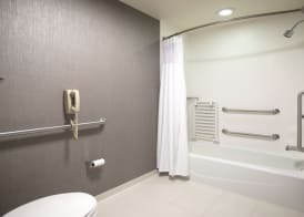 SpringHill Suites Savannah Airport 4