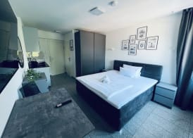 Lipp Apartments 3