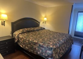 Palm Inn Hotel near Tyler Mall Riverside 5