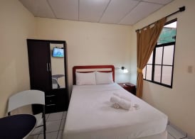 Hotel Armonía Hostal 5
