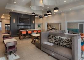 Hampton Inn & Suites Asheville Airport 4
