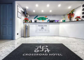 Crossroad Hotel 2
