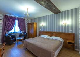 Logis Hotel de La Cloche 5