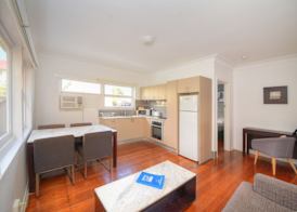 Backpackers In Paradise 18-35 Hostel 5