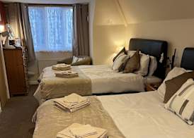The Singlecote Hotel 4