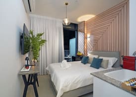 Hi-Yam SeaView Apartments & Suites - Building Shelter Available 3