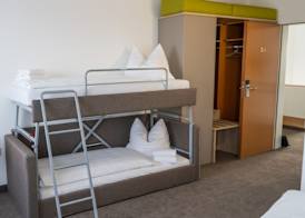 Highway Hotel 4